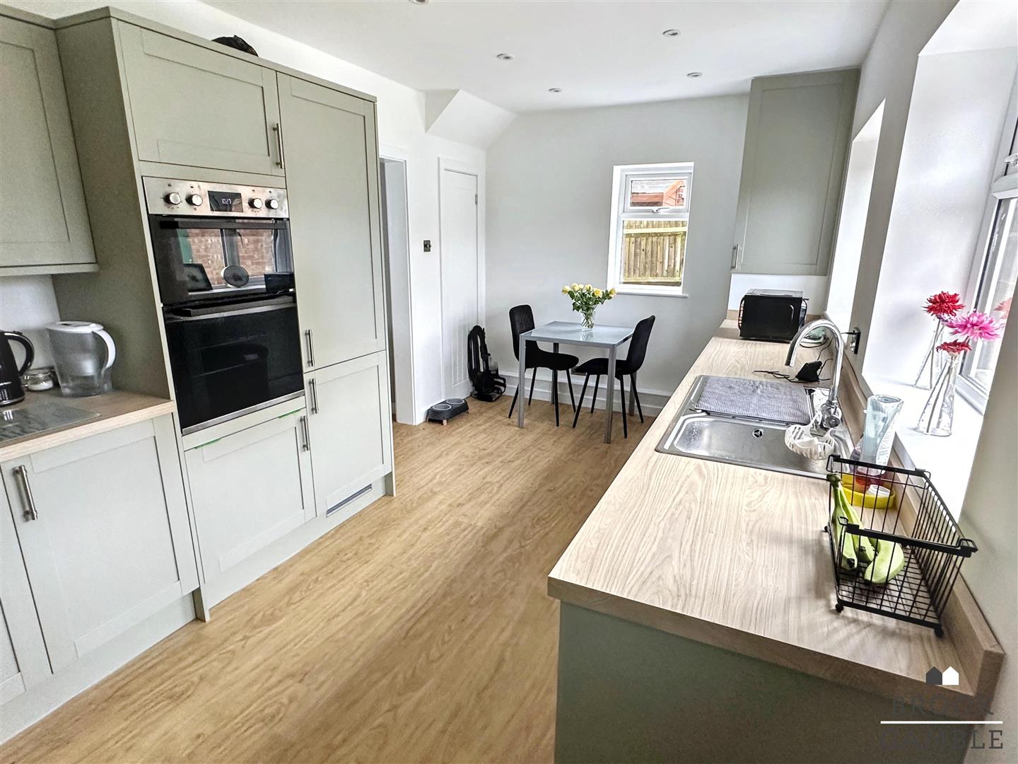 3 Bedroom House. Faygate Road in Eastbourne,  8